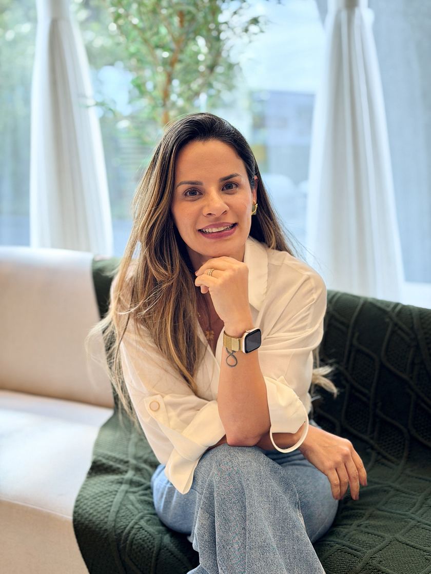 Dra. Laíse Barcelos